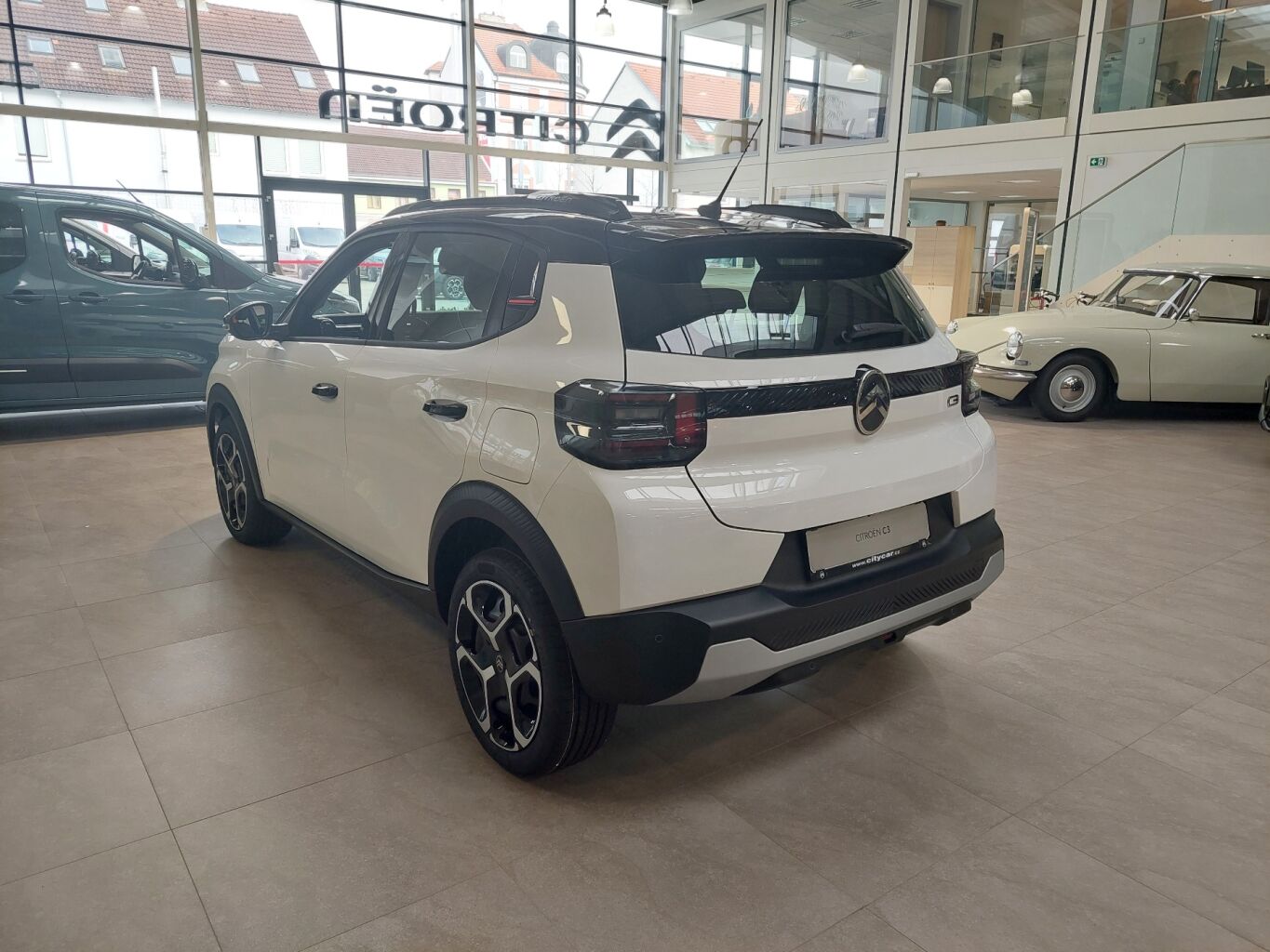 Citroën C3 PLUS TURBO 100 S&S MAN6 – Paket Bi-Color